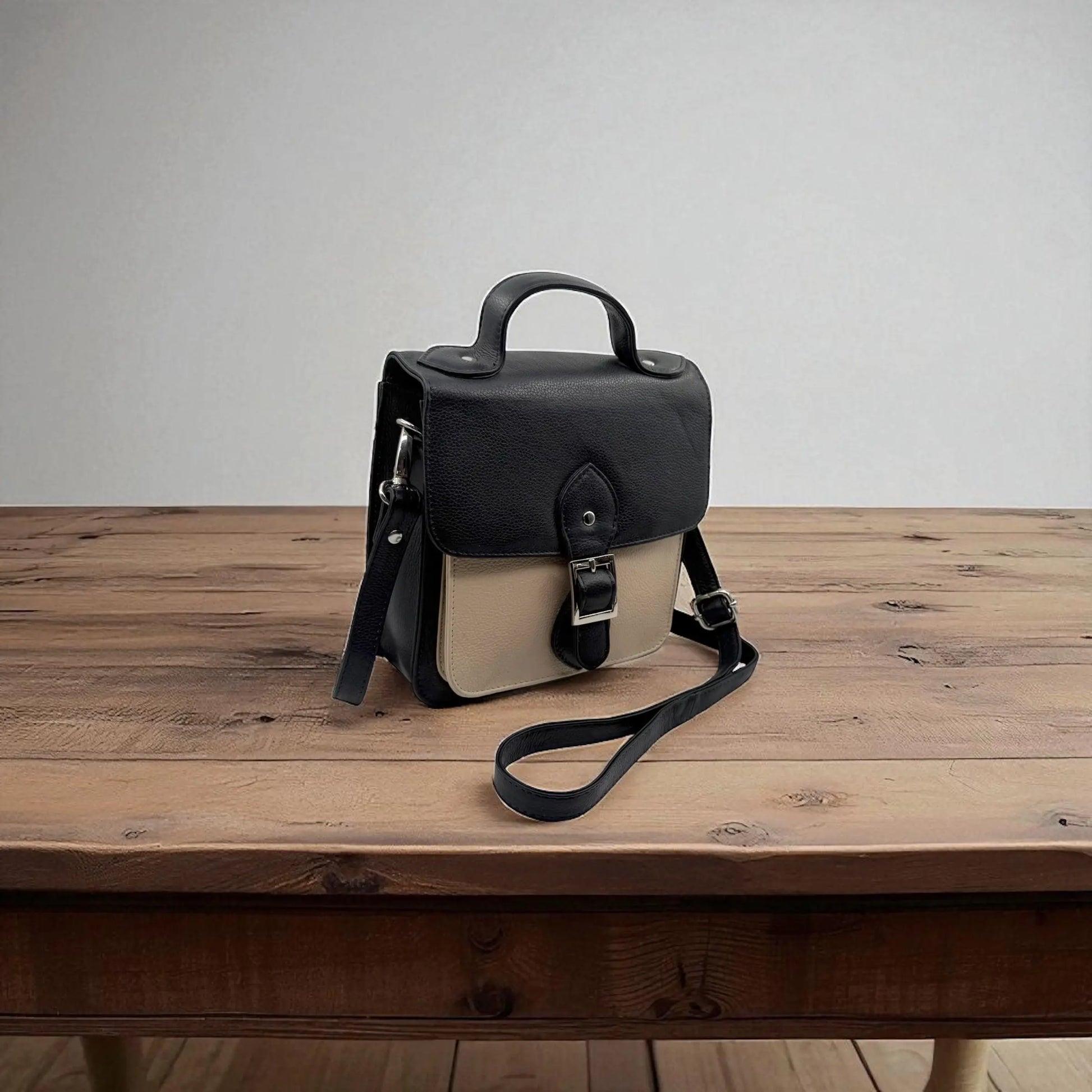Leather Shoulder Bag Navy & Cream Box Leather