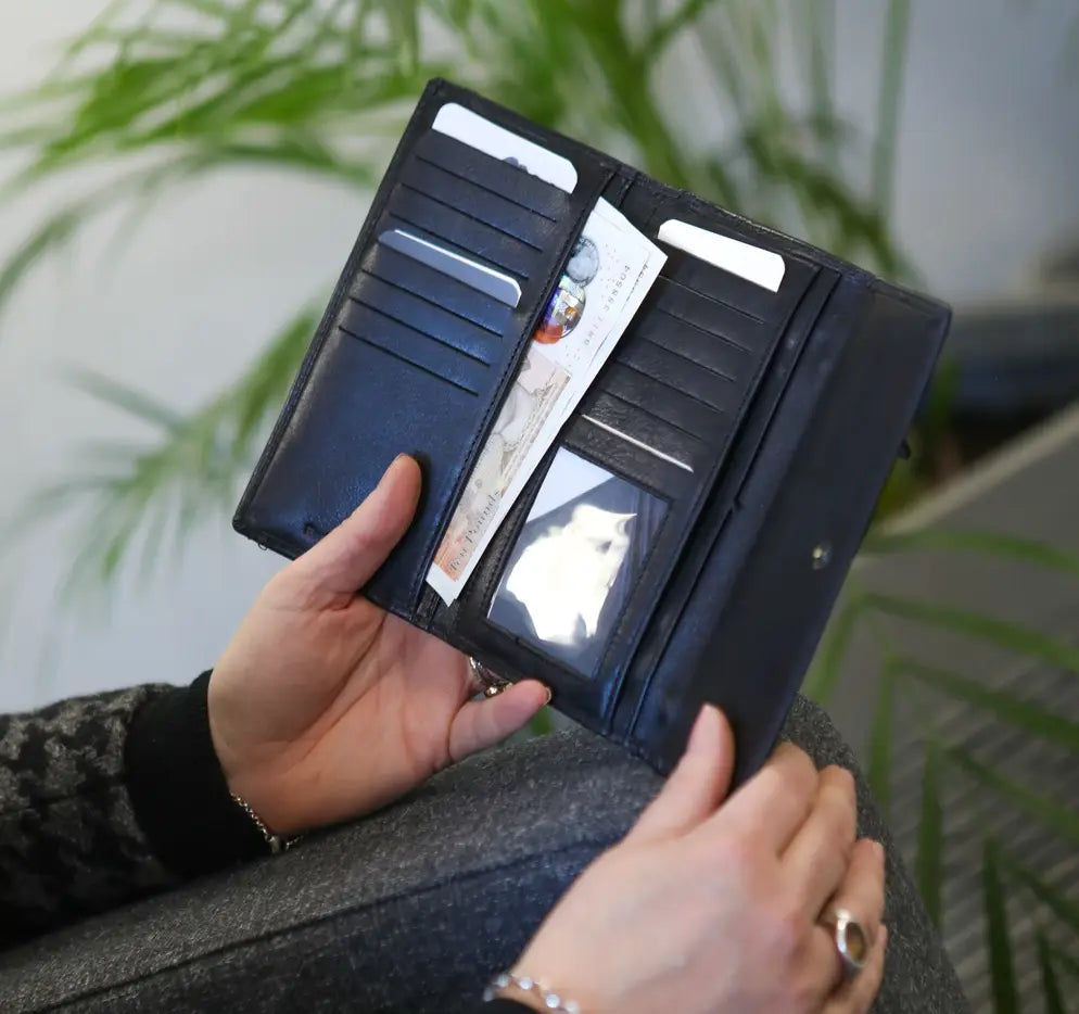 Half Fold Close Purse Black Leather My Store